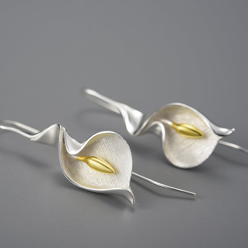 Calla Lily Flower Earrings