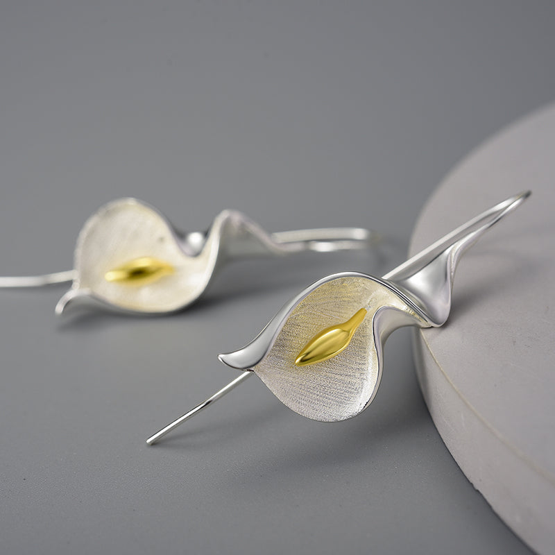 Calla Lily Flower Earrings