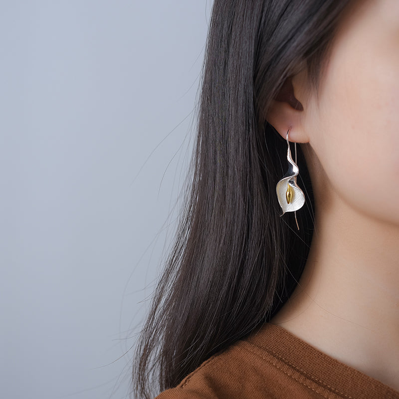 Calla Lily Flower Earrings