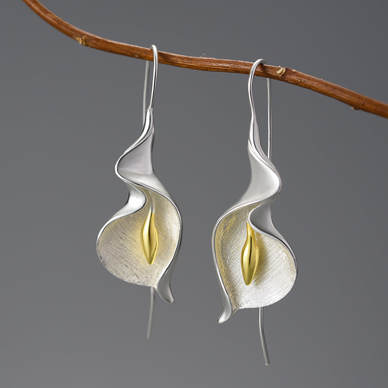 Calla Lily Flower Earrings