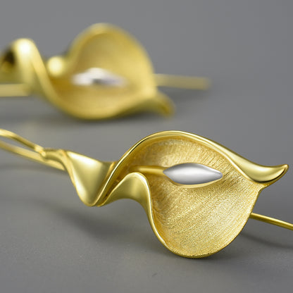 Calla Lily Flower Earrings